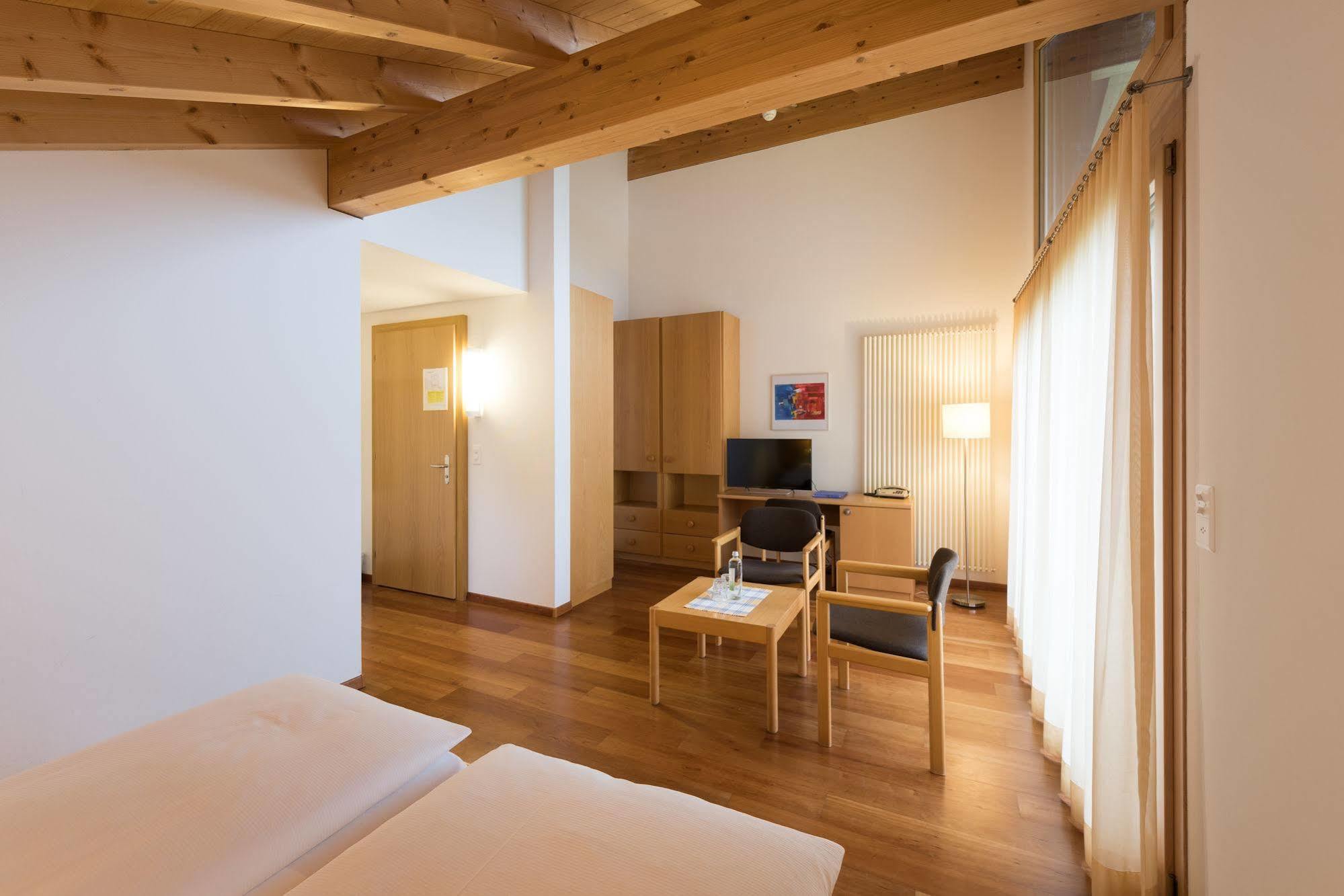 Bluemlisalp Hotel Kandersteg Exterior photo